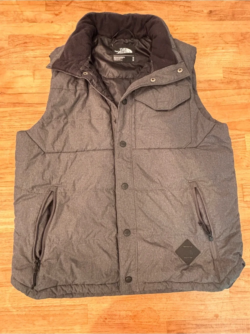 Men's North Face Vest - Gray